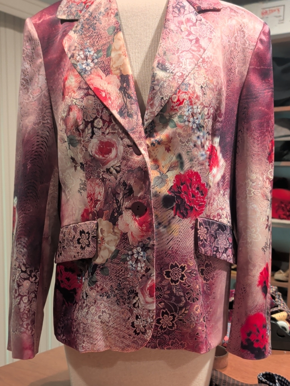 Stunning Floral Satin Blazer Jacket in Pink and Burgundy Tones.